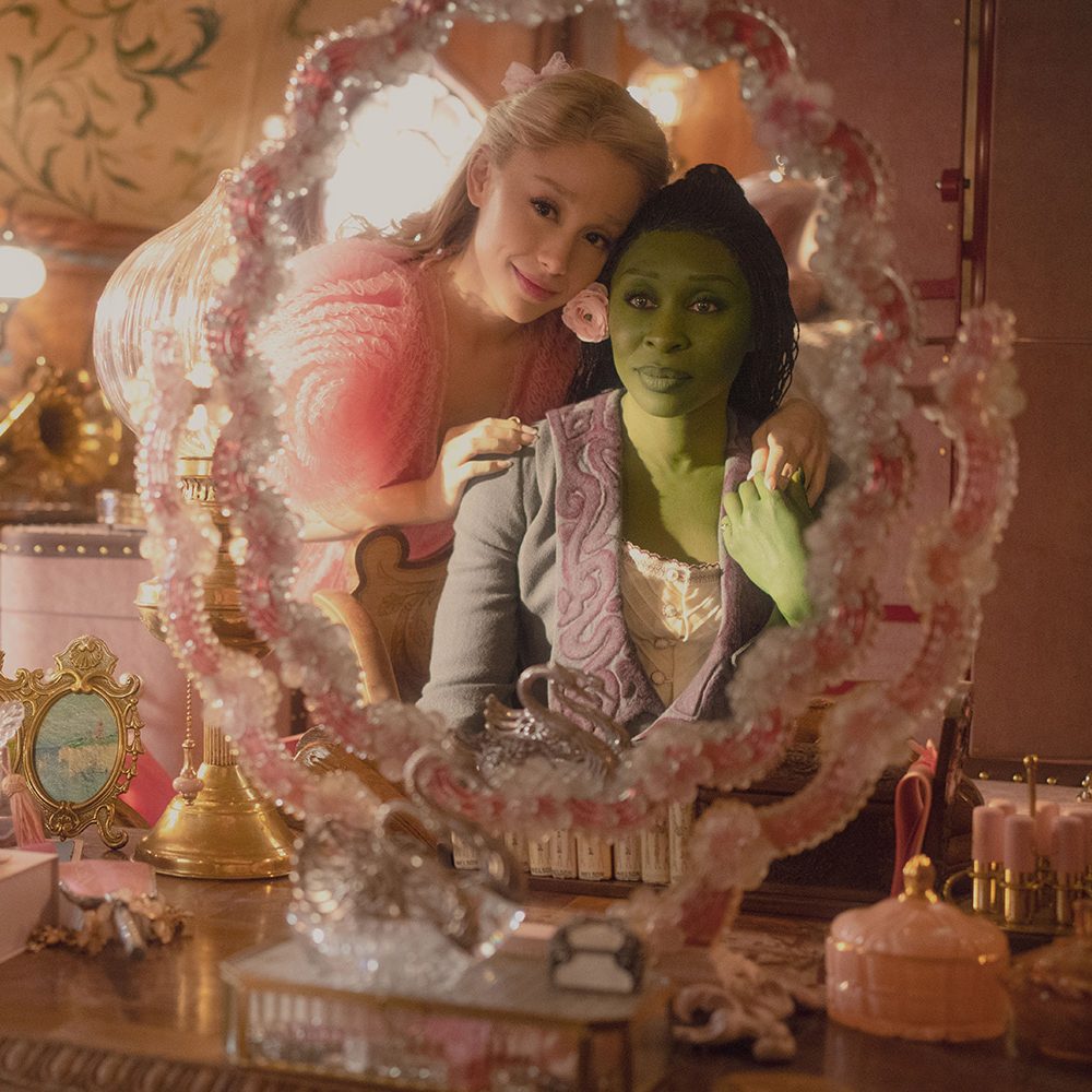 Glinda and Elphaba aka Ariana Grande and Cynthia Erivo in Wicked Glinda and Elphaba aka Ariana Grande and Cynthia Erivo in Wicked